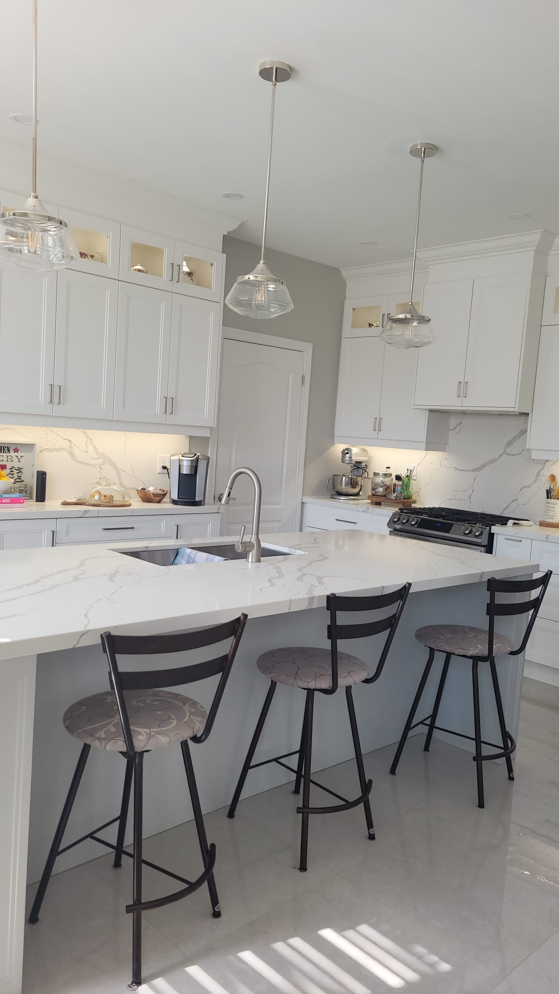 Open-Concept Kitchen by PG Pro Construction, Orangeville, ON